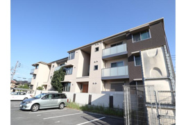 木津川市梅美台のマンションの外観