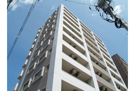 スクエア泉中央の外観