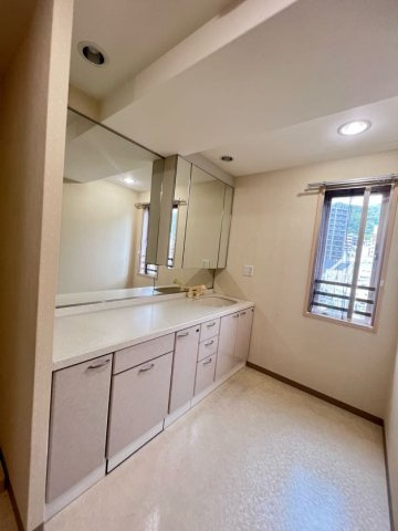 ケーズスクエアの洗面所