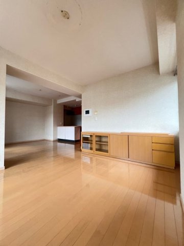 ケーズスクエアの居間