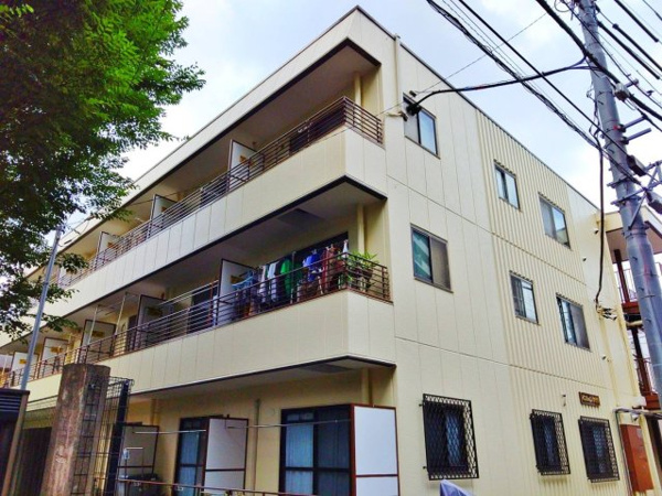 【マンションマツヤの外観】