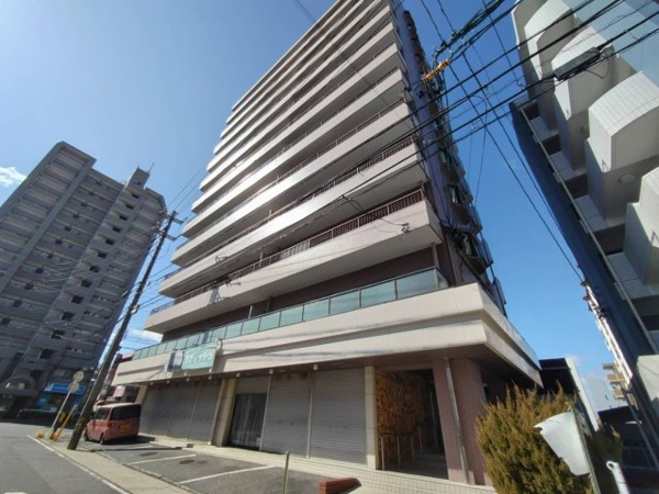 カネマンビルの画像