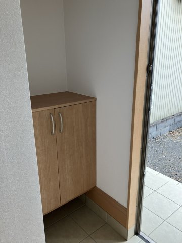 【小川新町エスティームB号棟のエントランス】