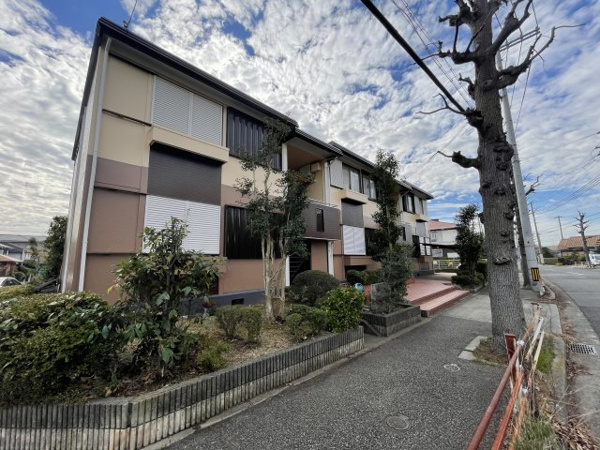 アーバン宮の前の外観