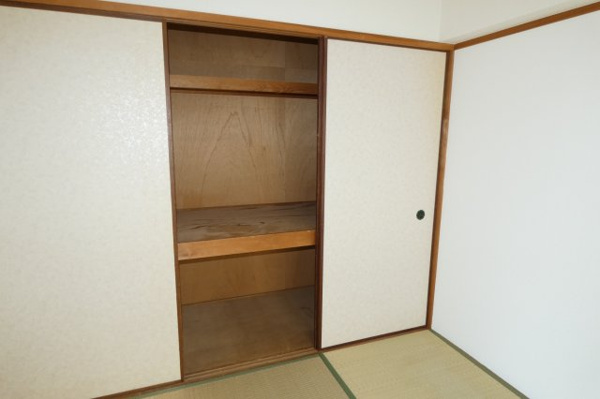 フローラルハイツの収納