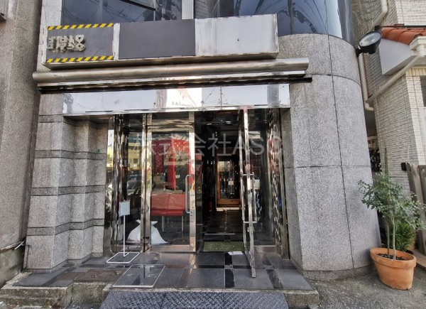 【ダイヤモンドビルのエントランス】