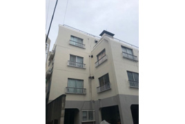 明治マンションの外観