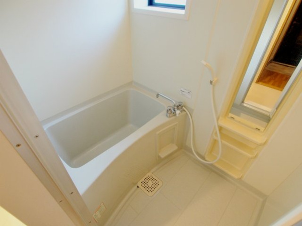 【セジュール茅原の浴室】