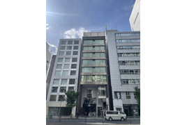 青山鈴木硝子ビルの外観