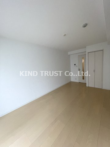 STUDIO天満橋の洋室