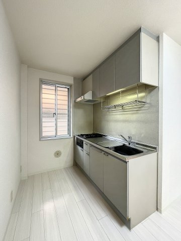 【ソレムⅠ新城のキッチン】