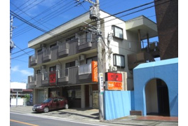 グランドール市川の外観