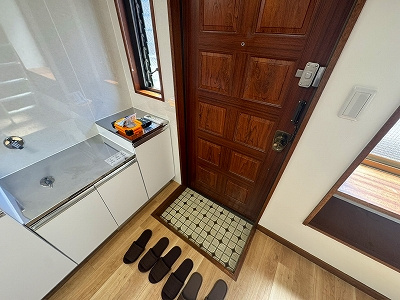 リバーストンコーポA棟の玄関