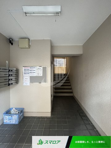 福岡市南区大楠のマンションのエントランス