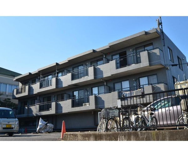 ジュネス中町の外観