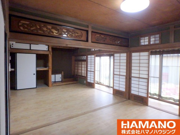 【折本戸建ての居間】