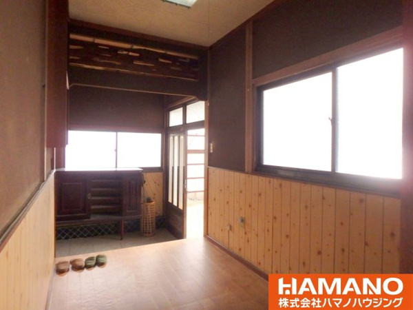 【折本戸建ての玄関】