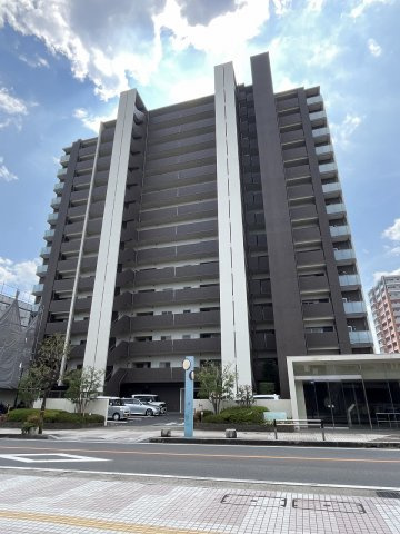 ローレルコート津新町の外観