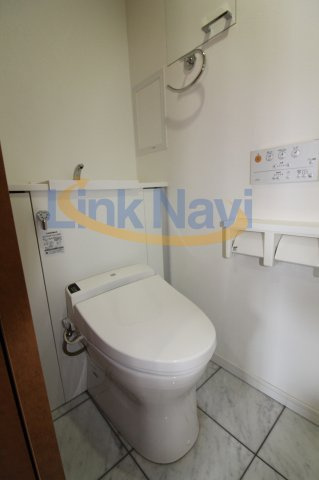 【リーガル新福島のトイレ】