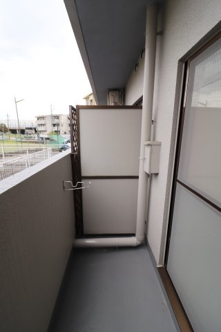 イーズ南春日丘のバルコニー