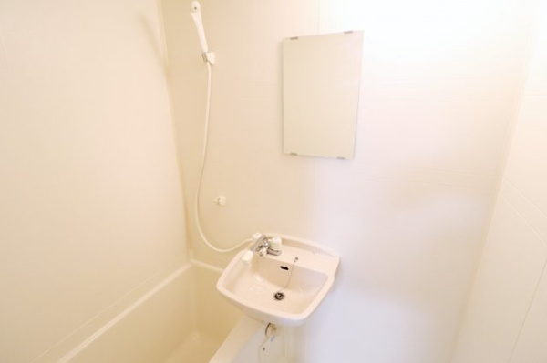 イーズ南春日丘の洗面所