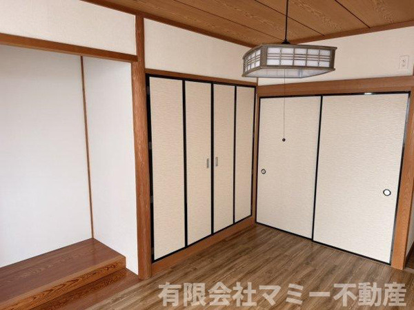 【西新地事務所Yの内装】