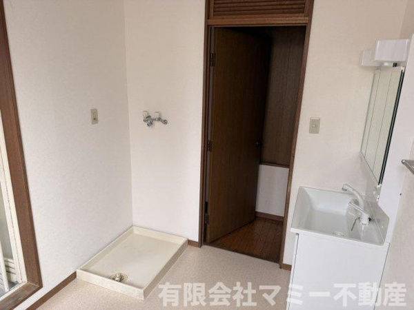 【西新地事務所Yの洗面所】