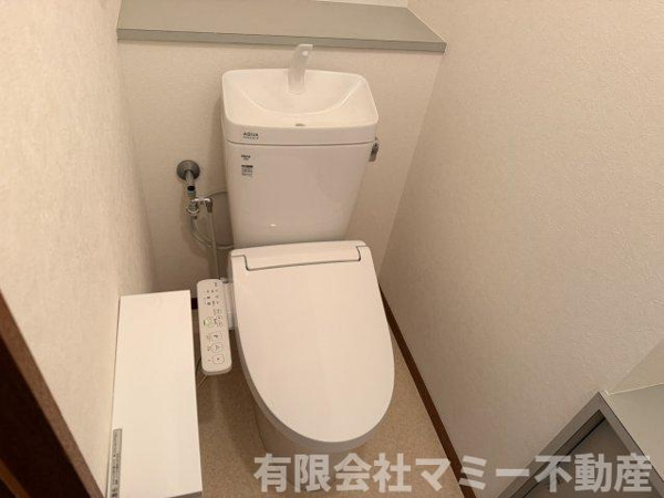 【西新地事務所Yのトイレ】