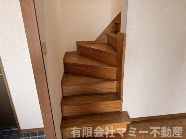 【西新地事務所Yの内装】