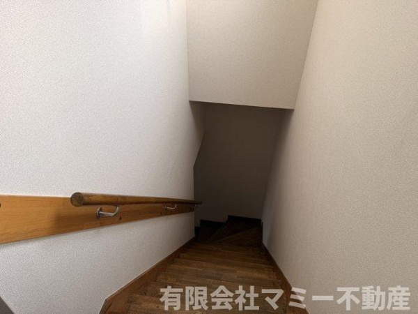 【西新地事務所Yの内装】