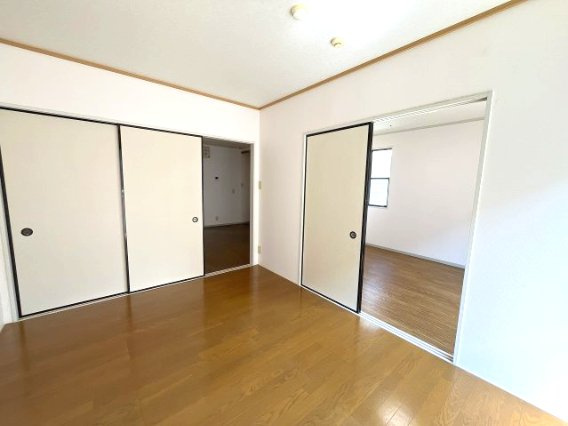 コーポ池まち花やしきの居間