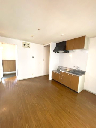 コーポ池まち花やしきの居間