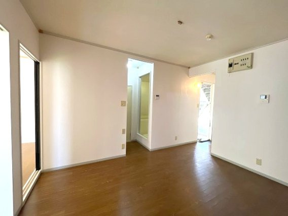 コーポ池まち花やしきの居間