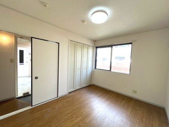 コーポ池まち花やしきの居間