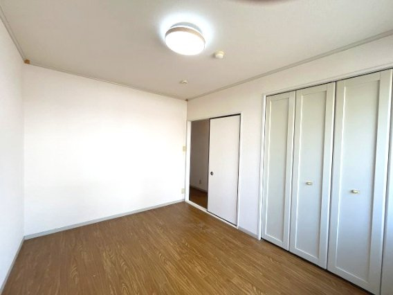 コーポ池まち花やしきの居間