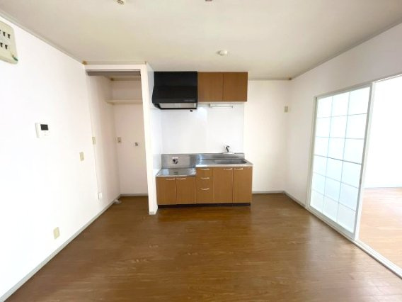 コーポ池まち花やしきの居間