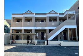グリーンヒルズ図書館通りの外観