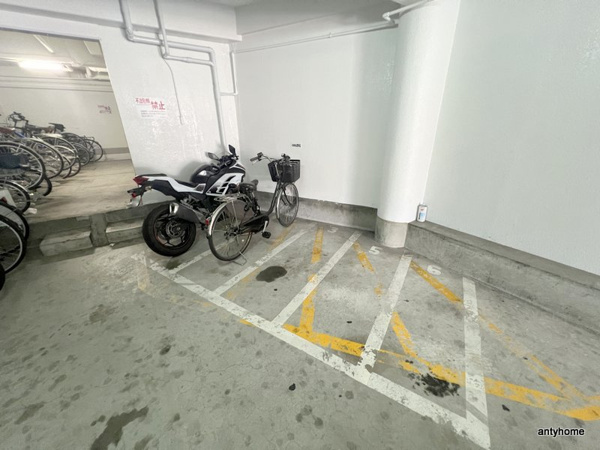 モリビル京橋　仲介手数料無料の駐車場