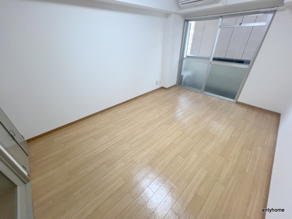 モリビル京橋　仲介手数料無料の居間