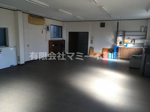 【滝川町事務所Iの内装】