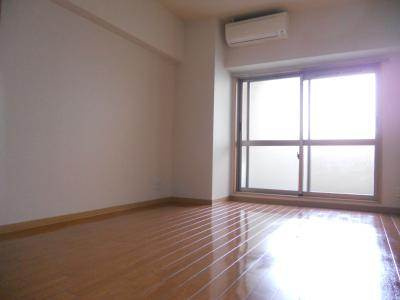 ビレイユ真英烏丸五条の居間