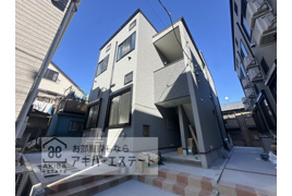 レグルス青井の外観