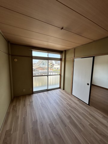 【シティーハイツEiの洋室】