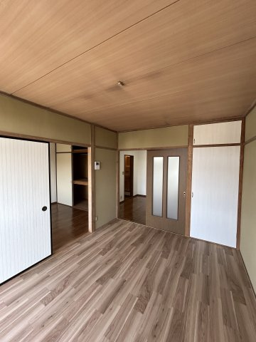 【シティーハイツEiの洋室】