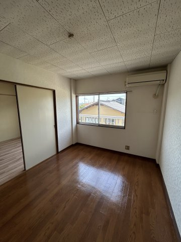 【シティーハイツEiの洋室】