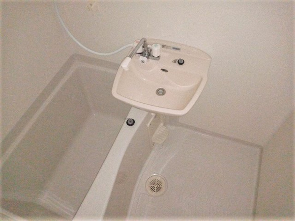 レオパレスリモーネⅢの浴室