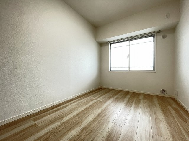 どんなデザインでも調和しやすく、自分らしい空間づくりが楽しめます。　