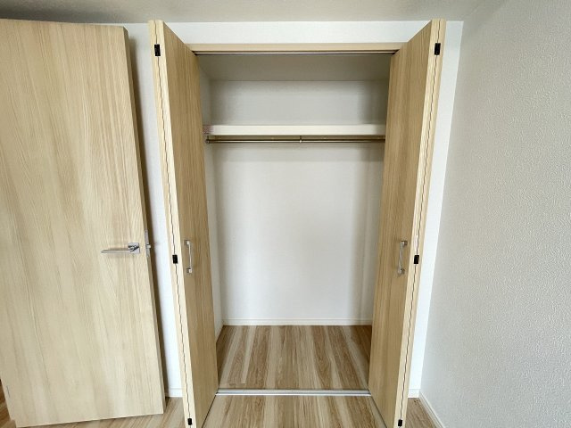 各居室に収納がついており、家族で使い分けしやすくなっています。　