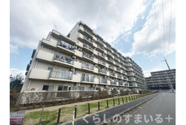 ユニ宇治マンション3号館の外観