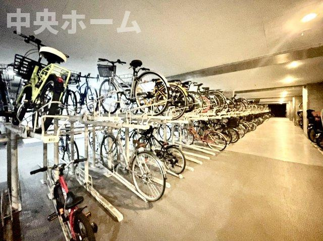 【自転車置き場】最新の空き状況や費用などの詳細は担当スタッフまでお問い合わせください。